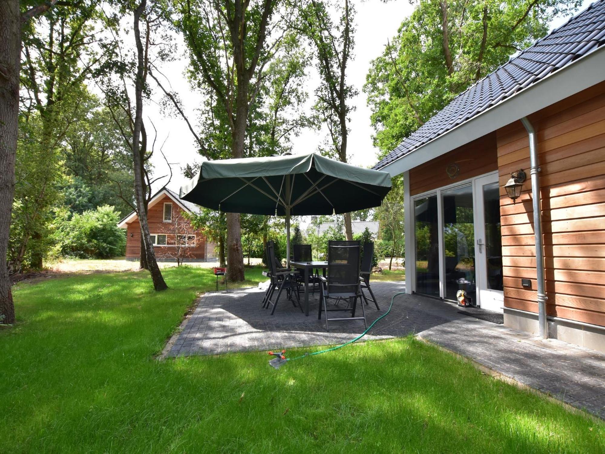 Chalet With Gorgeous View Of The Natural Surroundings Weerselo Exteriér fotografie