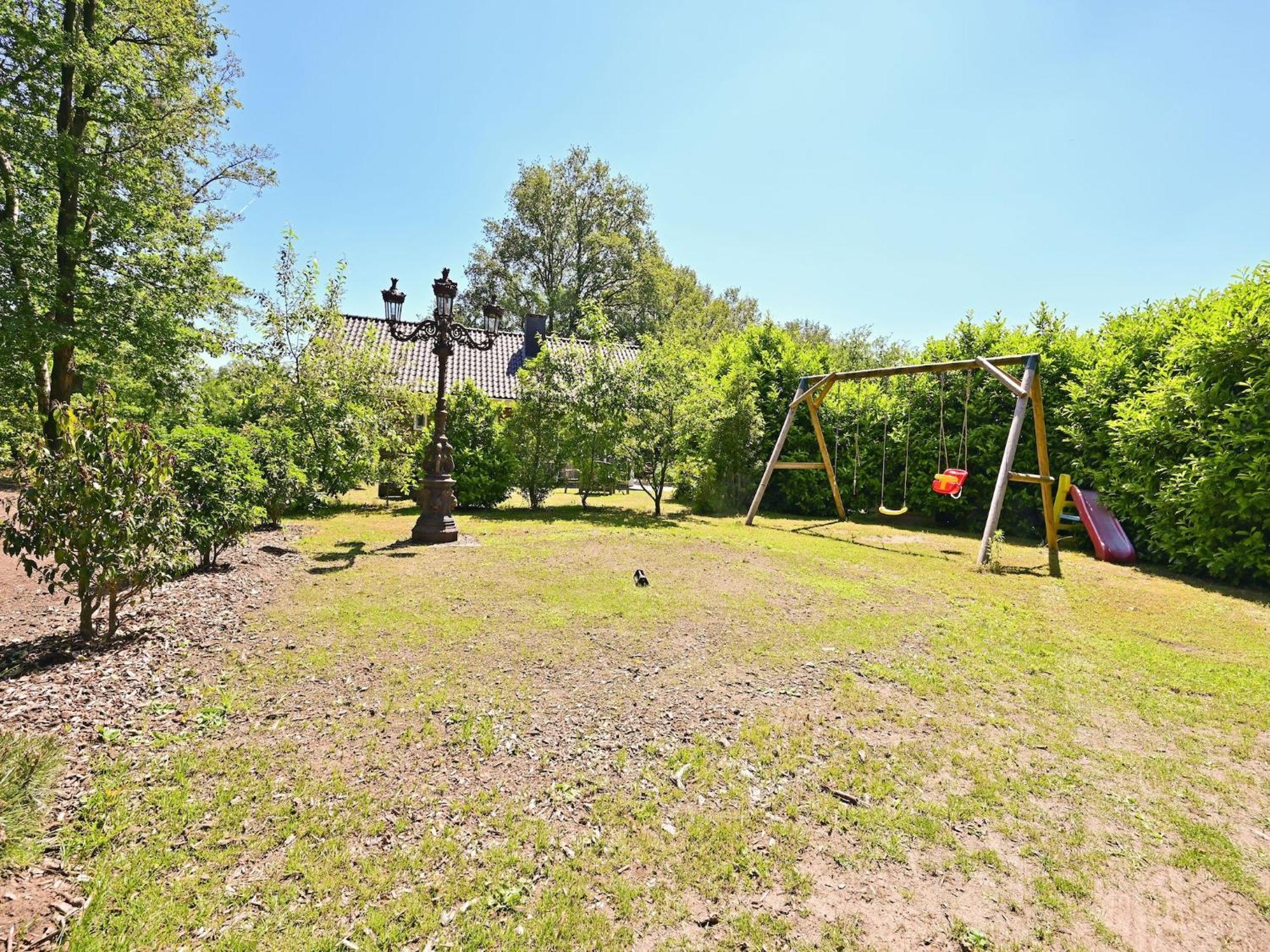 Chalet With Gorgeous View Of The Natural Surroundings Weerselo Exteriér fotografie
