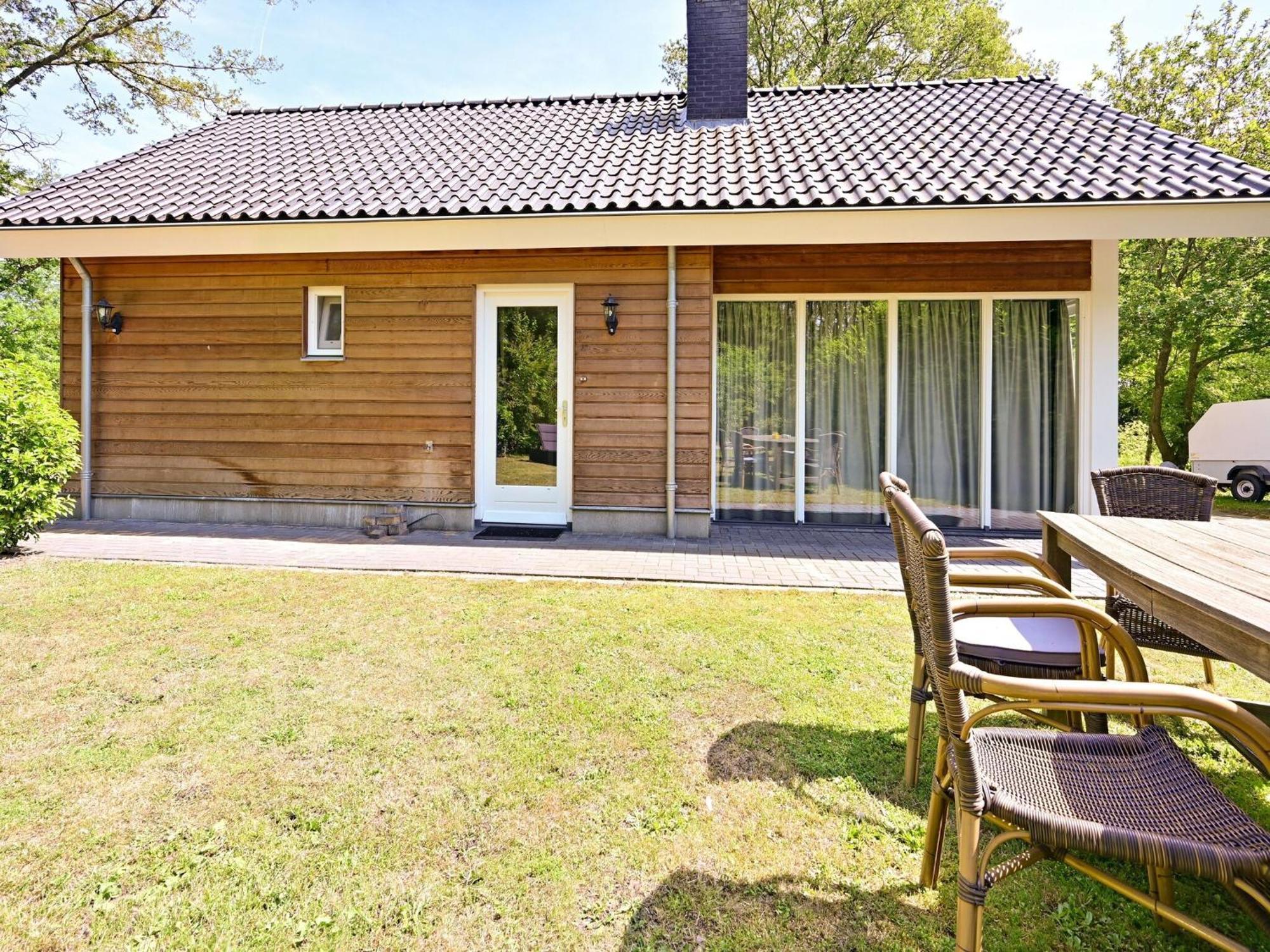 Chalet With Gorgeous View Of The Natural Surroundings Weerselo Exteriér fotografie